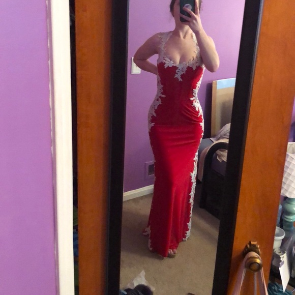 Red prom dress w/ sheer sides - Picture 3 of 8
